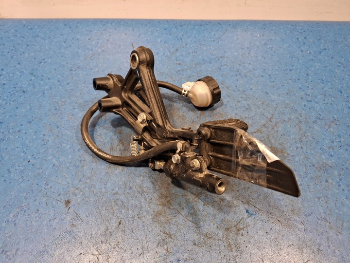 фото №8, Ktm дуке 390 педаль гальма