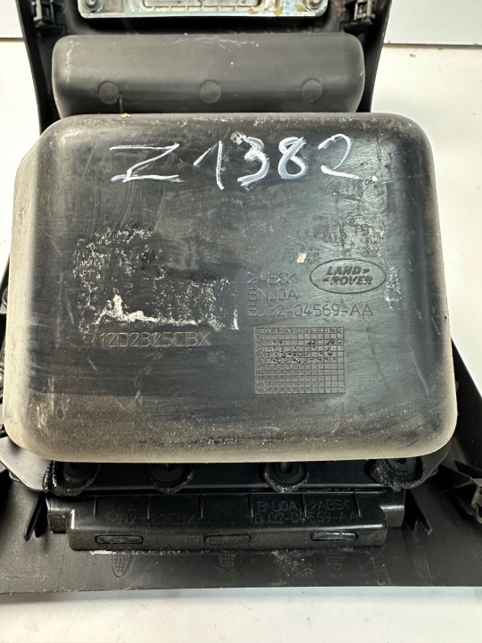 фото №6, Range rover evoque заборщик воздуха консоли bj32-64569-aa