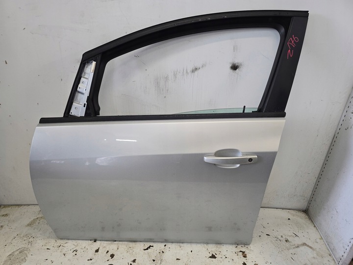 фото №3, Opel astra j 4 iv двері лівий перед ліві передні z176 фарбовані