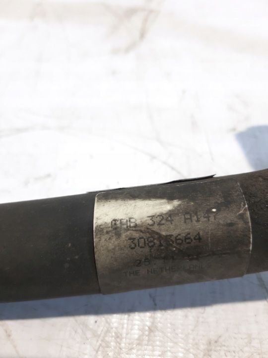 фото №8, Volvo v40 1.8b oem номер 30813664 трубка кондиционера (шланг кондиционера, патрубок автокондиционера) б/у