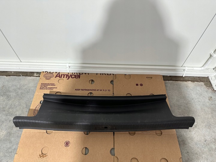 фото №1, Vw golf vii защита ремня заднего 5g6863459k