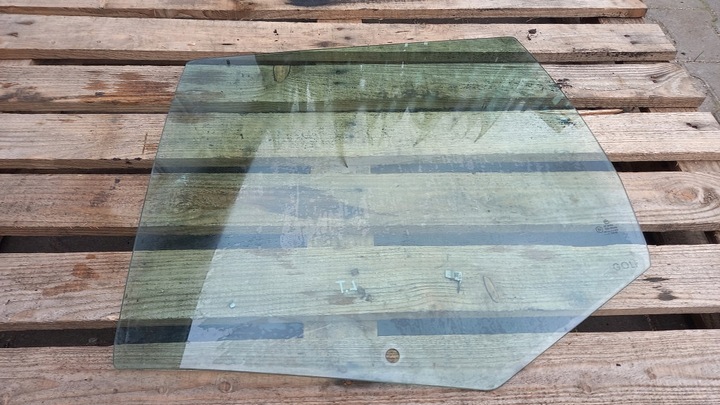 фото №3, Стекло левая зад vw golf iv 00r 1.6b hb