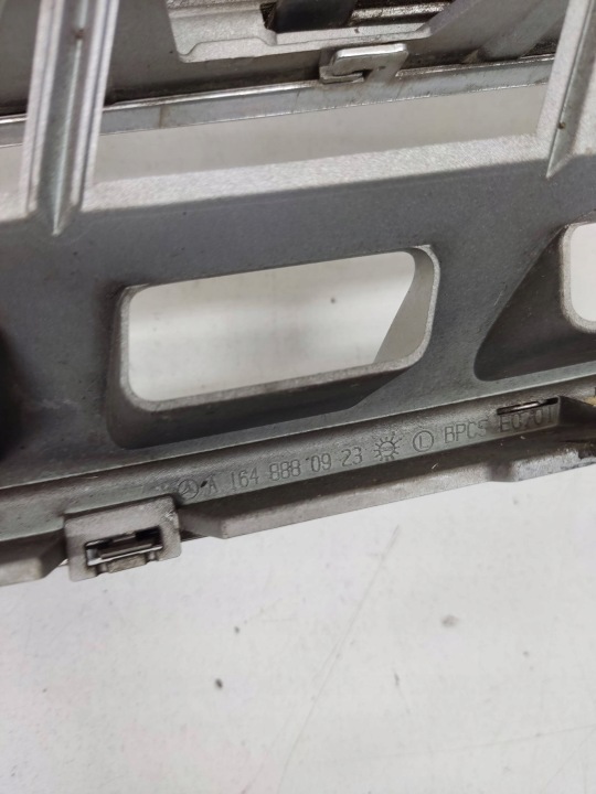 фото №9, Решётка радиатора перед mercedes-benz ml w164 a1648880923