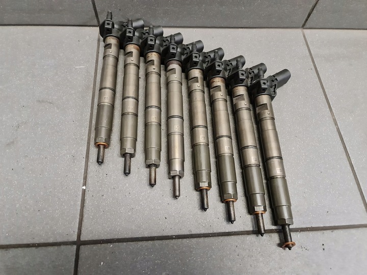 фото №1, Инжектор комплект audi a8 d3 4.2 tdi 057130277ag