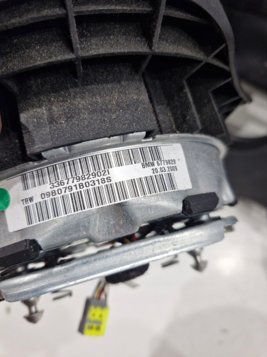фото №6, Bmw 3 e90 e91 e92 e93 торпедо консоль подушка оригинал европа чёрная 9202835
