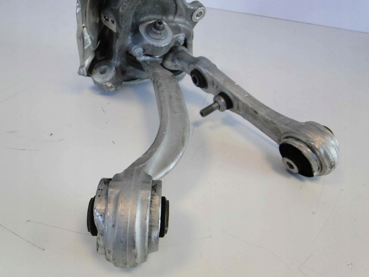 фото №11, Mercedes c w205 205 поворотна опора права + 2 важелі