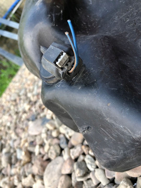 фото №8, Mercedes w204 бачок омывателя датчик a2048600360