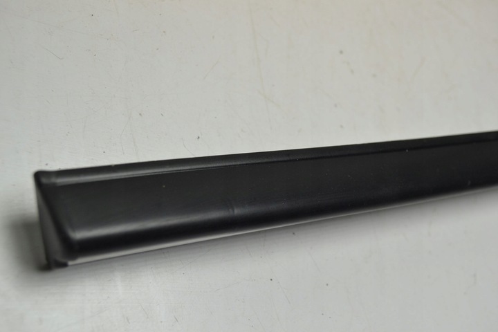 фото №6, Mercedes w107 slc планка бокова крила права зад