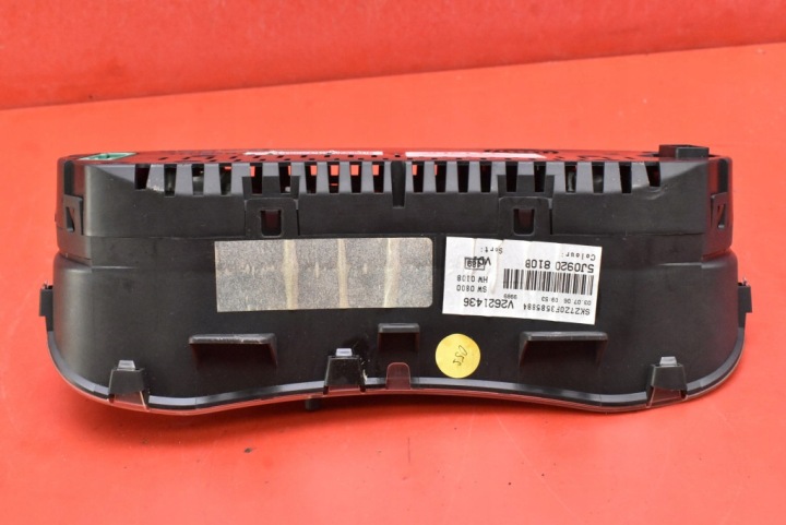 фото №8, Панель приладів eu 5j0920810b v2621436 skoda roomster 1.4 16v 86 km 06-10