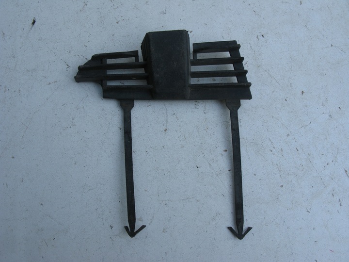 фото №1, Mercedes a класс w168 решётка заглушка бампера фаркоп 97-01 a1688850623