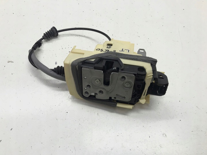 фото №1, Volvo xc40 recharge xc60 ii xc90 ii 2021 замок дверь левый зад 32131412