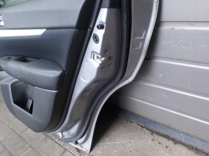 фото №10, Дверь задние правые subaru legacy 2009r 2,0 d 150km