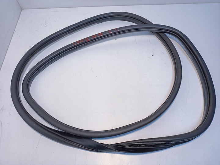 фото №1, Hyundai i30 ii hb прокладка дверь левый правые зад