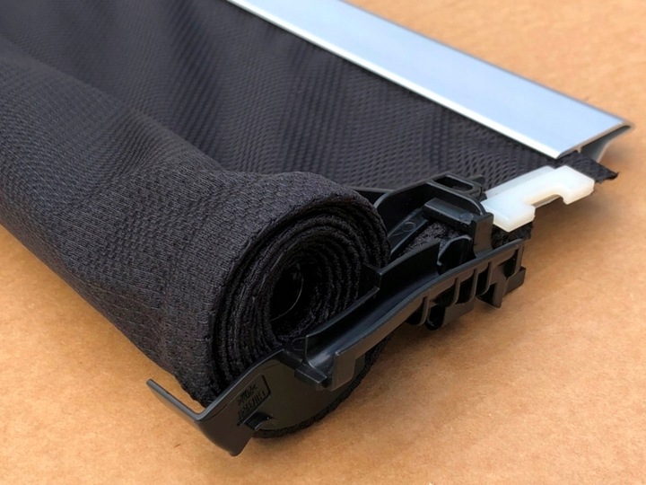 фото №7, Ролета защита шторы люк панорамы цвет чёрный чёрный do audi rs q3