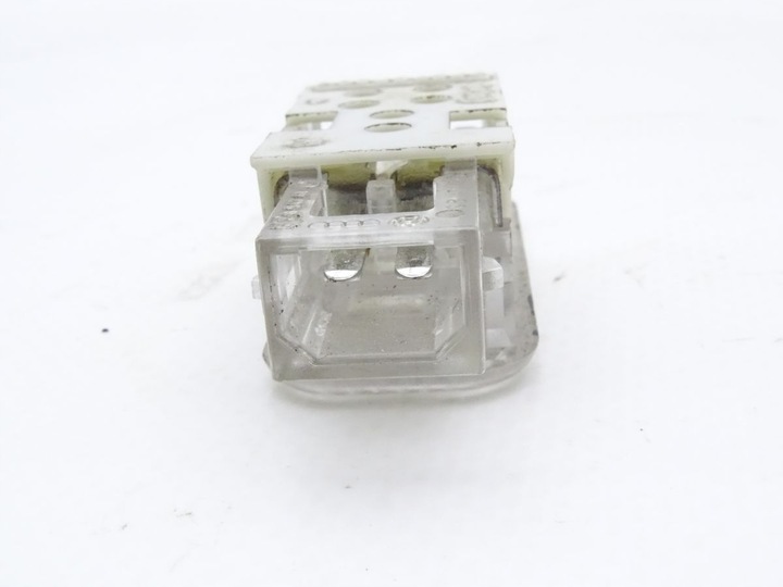 фото №5, Audi a6 c6 4f0 04-11 лампа освітлення двері 8d094741