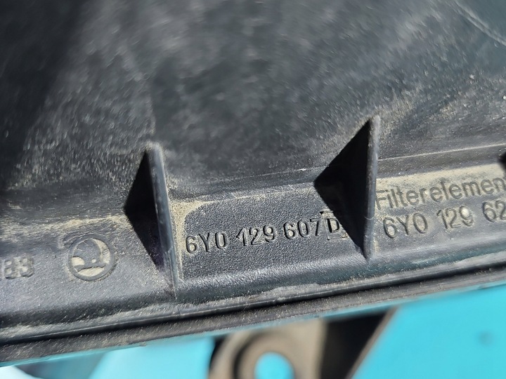 фото №8, Корпус фильтра воздуха skoda fabia ii 6y0129607d 6y0129620 1.2 12v bzg
