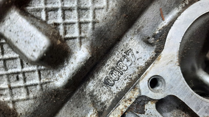 фото №8, Головка двигателя 1001837 volvo s60 v70 2.4b 140km