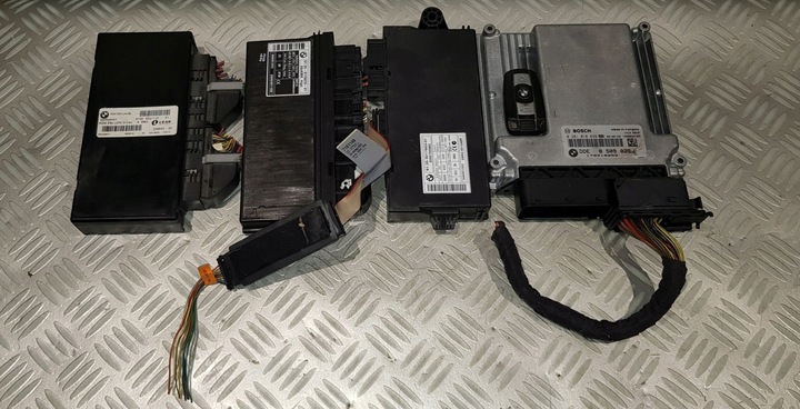 фото №8, Bmw e60 e61 3.0 d m57n2 300km набор стартовый компьютер двигателя cas 8509035