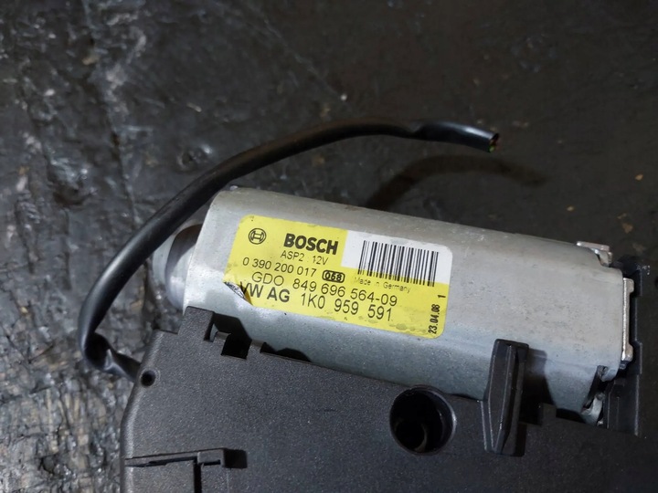 фото №6, Моторчик люк volkswagen golf v 1k0959591 0390200017