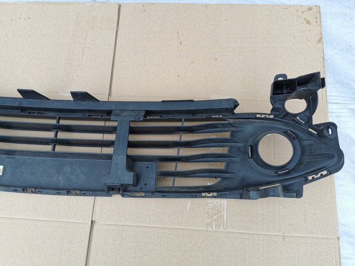 фото №11, Renault clio iv 12-16 середня решітка бампера передньої 622542958r