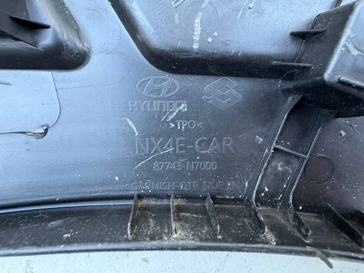 фото №11, Hyundai tucson iv 4 20r- планка накладка крыльев левый зад 87743-n7000