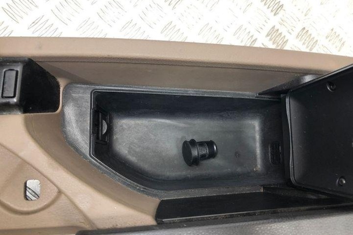 фото №12, Подлокотник bmw 5 touring e61 7034086 2.0l дизель 130kw 2009
