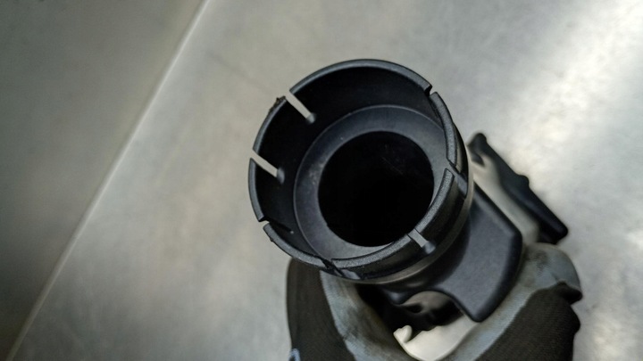 фото №6, Резонатор шланг воздуха 30740895 volvo xc90 s80 v70 2.4 d5 185km