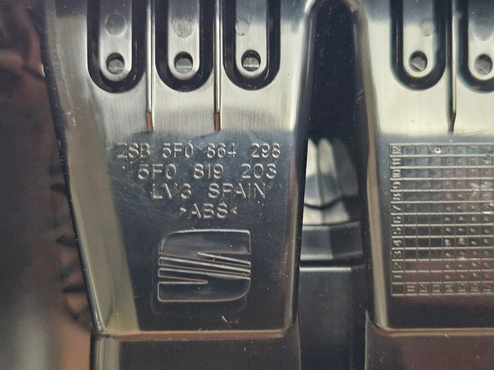 фото №8, Решітка повітропровід впуск тунелю зад usb port захист seat leon iii 5f0863289a