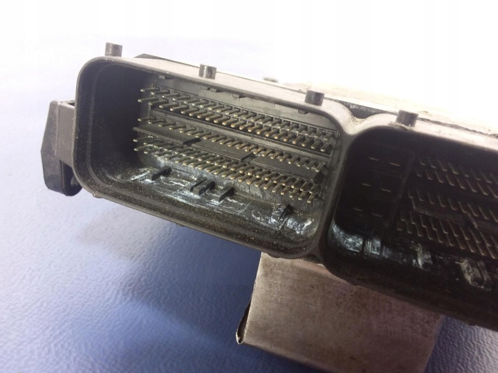 фото №4, Audi a8 s8 d4 4.0 tfsi блок керування двигуном (ecu) 4h0907557