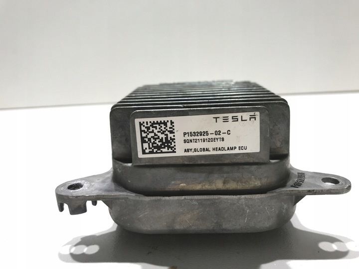 фото №3, Tesla 3 рестайлинг y преобразователь модуль led 1532925-02-c