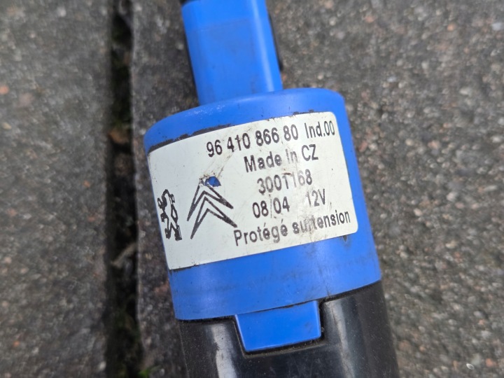 фото №14, Peugeot 407 розпилювачі лампа шланги помпа комплект 9648976280 04-2011