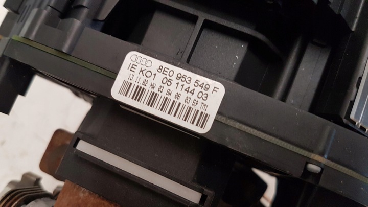 фото №8, Колонка кермова перемикач audi a4 b6 eu