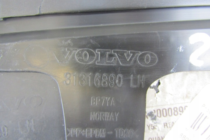фото №8, Спойлер накладка зад левое volvo v40 универсал 12-