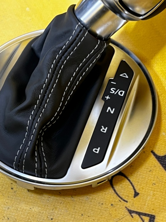 фото №9, Ручка чохол коробки коробка передач автомат audi tt s 8s0