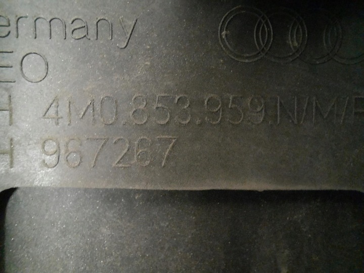 фото №12, Audi оригинальный номер 4m0853959 планки дверь etron