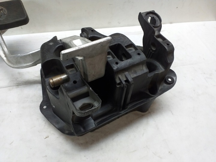 фото №6, Maserati granturismo педаль гальма