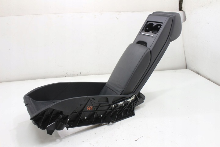 фото №11, Подлокотник бардачок зад audi a8 d4