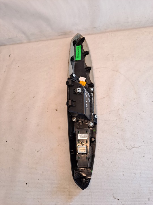 фото №13, Перемикач оббивка боковина правий зад kia sportage iv 93590-f1020