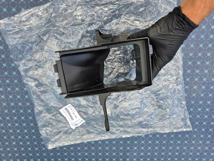 фото №6, Впуск повітря гальма праві bmw g05 g06 g07 7421686 оригінал новий