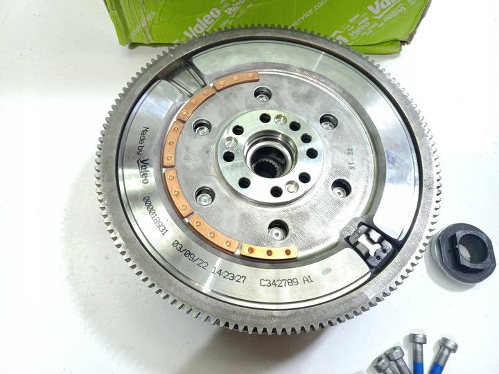 фото №10, Зчеплення+ колесо двомасовий valeo 837119 fullpack dmf