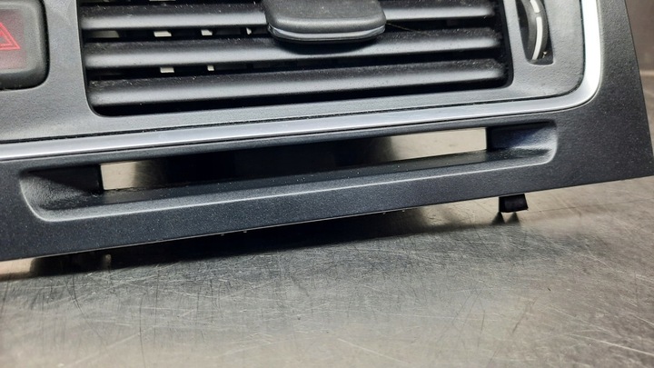 фото №5, Решітка повітропровід центральна 1302138 volvo v60 s60 ii 10-18r