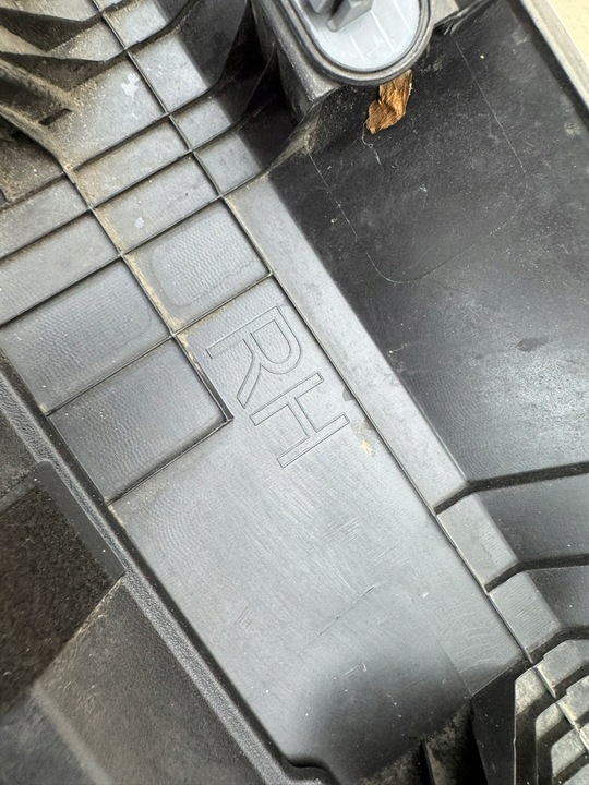 фото №15, Hyundai tucson 4 iv 20r- планка двері праві перед права 87722-n7000