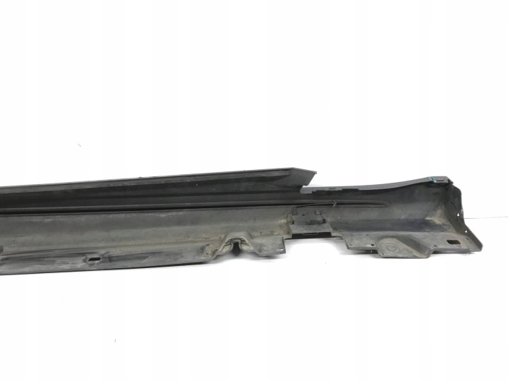фото №9, Mercedes c-klasa w205 63 6.3 amg купе молдинг пороговая левая a2056982300