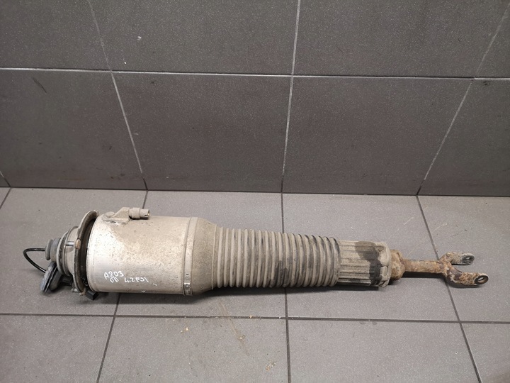 фото №1, Амортизатор правые перед audi a8 d3 4e0616040ag