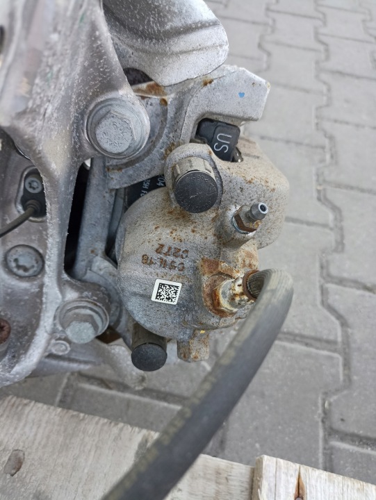 фото №7, Суппорт тормозной левые перед правое bmw f20 f30 jak новое 15km 6857687 6857688