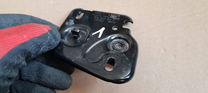 фото №7, S3 8y a3 замок капота засов перед 81a823185a q3 83a