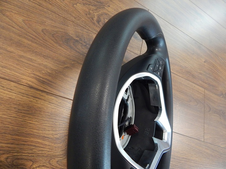 фото №8, Mercedes w176 w204 w218 w246 w212 - руль bez лопастей красивая