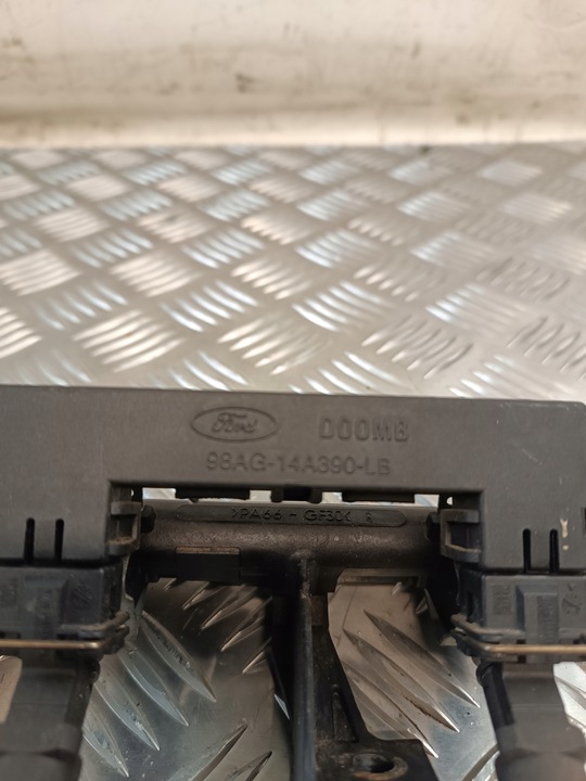 фото №8, Планка вприскувальний ford focus mk3 1.6b 98ag-14a390-lb