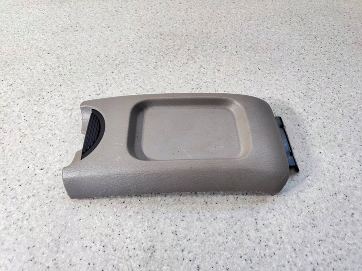 фото №1, Подлокотник крышка туннеля среднего chrysler grand voyager 4 iv