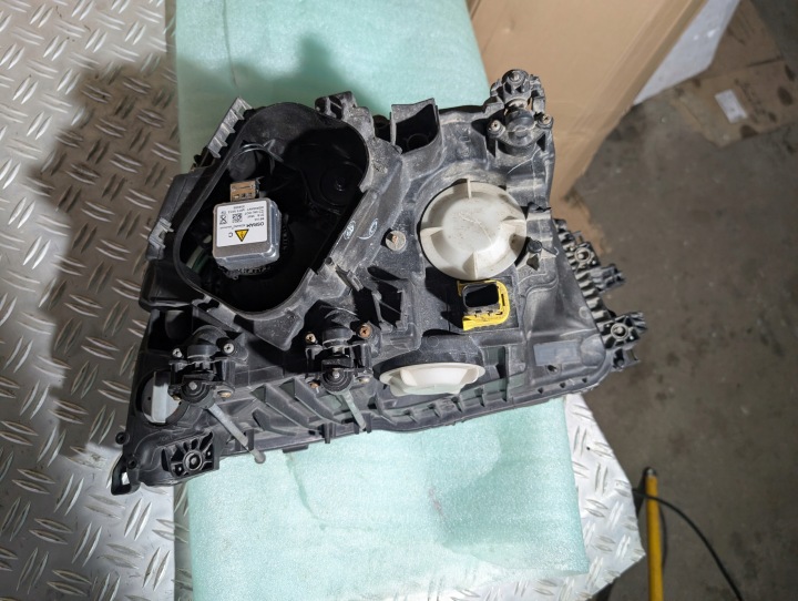 фото №9, Mercedes actros a961 w961 права фара перед a9618207961 bi ксенон